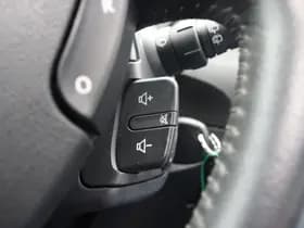 Renault Clio thumbnail 21