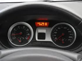 Renault Clio thumbnail 24
