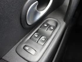 Renault Clio thumbnail 27