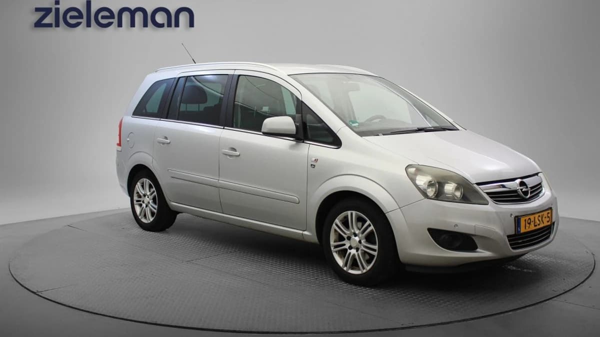 Opel Zafira — foto 1