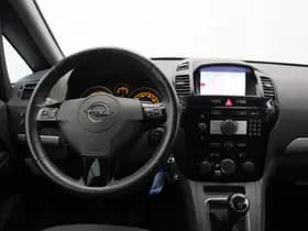 Opel Zafira thumbnail 3