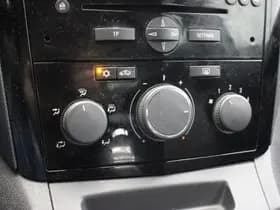 Opel Zafira thumbnail 26