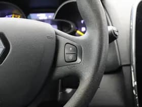 Renault Clio thumbnail 17