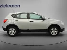 Nissan Qashqai thumbnail 11