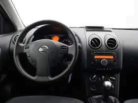 Nissan Qashqai thumbnail 3