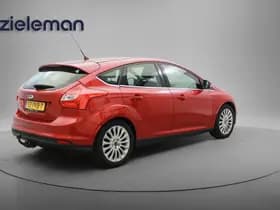 Ford Focus thumbnail 12