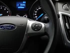 Ford Focus thumbnail 18