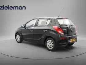 Hyundai i20 thumbnail 2