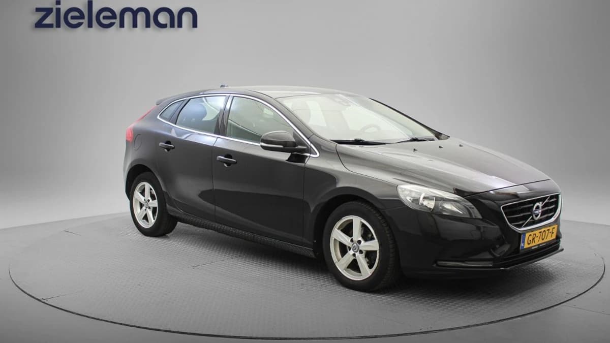 Volvo V40 — foto 1