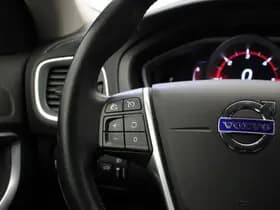 Volvo V40 thumbnail 17