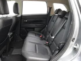 Mitsubishi Outlander thumbnail 13