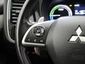 Mitsubishi Outlander thumbnail 24
