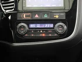 Mitsubishi Outlander thumbnail 28