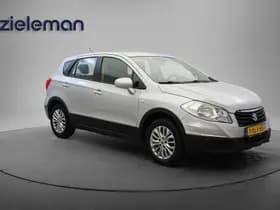 Suzuki SX4 S-Cross thumbnail 1
