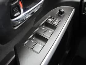 Suzuki SX4 S-Cross thumbnail 24
