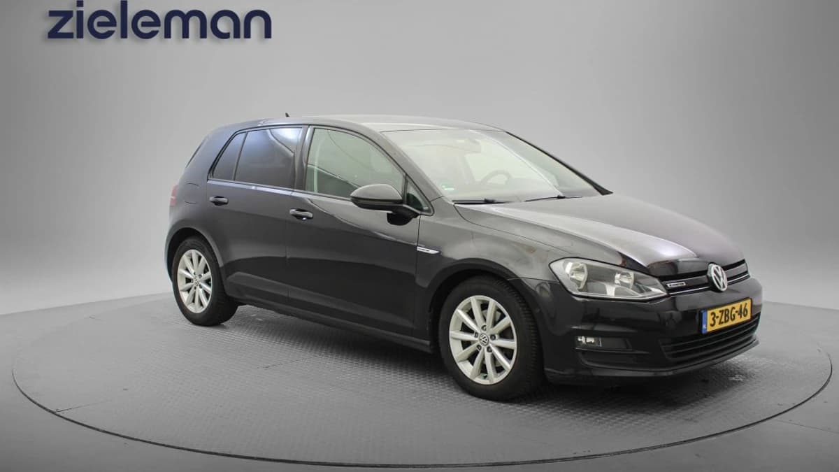 Volkswagen Golf — foto 1