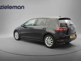 Volkswagen Golf thumbnail 2