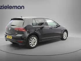 Volkswagen Golf thumbnail 11