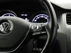 Volkswagen Golf thumbnail 17