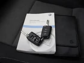 Volkswagen Golf thumbnail 25