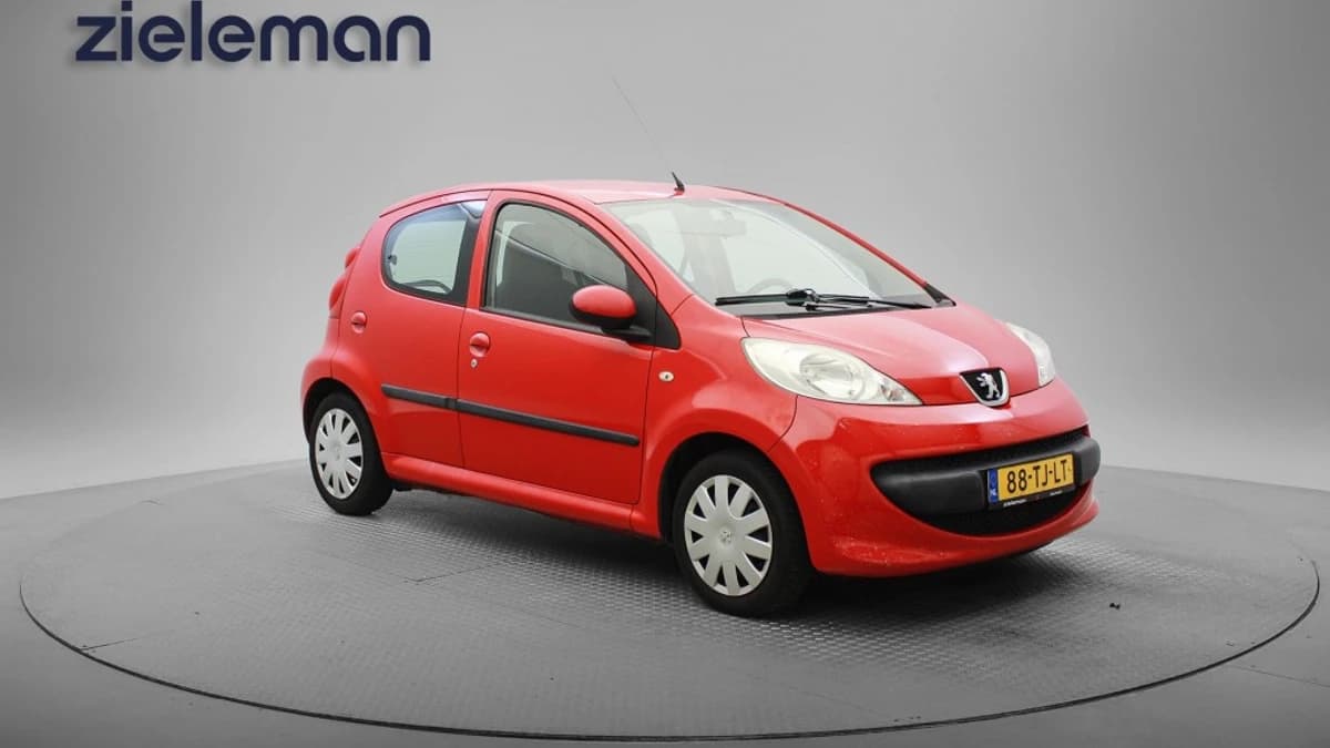 Peugeot 107 — foto 1