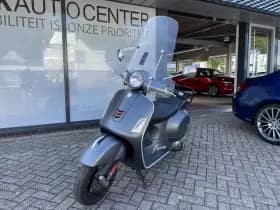 Piaggio Scooter GTS 300ie TouringABS thumbnail 3