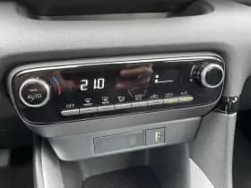 Toyota Yaris 1.5 Hyb. Business Plus | Camera | Carplay | Adaptive cruise thumbnail 19