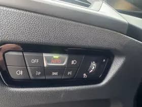 BMW 3 Serie Touring 320e | Facelift | Widescreen | Camera | Leder thumbnail 14