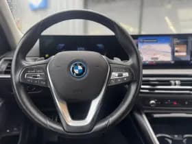 BMW 3 Serie Touring 320e | Facelift | Widescreen | Camera | Leder thumbnail 7