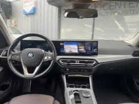 BMW 3 Serie Touring 320e | Facelift | Widescreen | Camera | Leder thumbnail 8