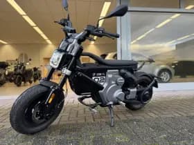BMW CE 02 Bromscooter thumbnail 2