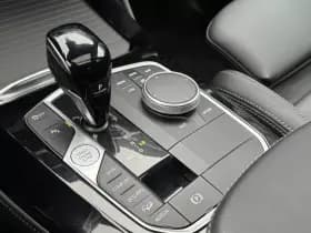 BMW X4 xDrive20i Business Edition + | Pano | M Pakket | Laser thumbnail 13