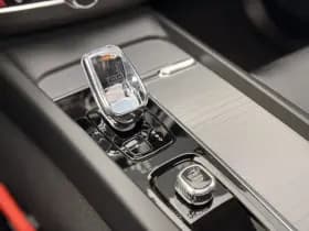 Volvo XC60 2.0 T6 AWD+ Black Edition | Panoramadak | 360 Camera | Carplay thumbnail 20