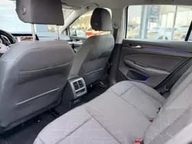 Volkswagen Golf 1.0 TSI Life | Navi | Camera | Adaptive cruise thumbnail 15