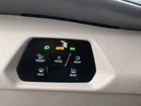 Volkswagen Multivan 1.4 eHyb. L2H1 Style 7p. | Panoramadak | Trekhaak | ACC thumbnail 13