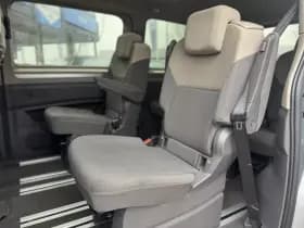 Volkswagen Multivan 1.4 eHyb. L2H1 Style 7p. | Panoramadak | Trekhaak | ACC thumbnail 9