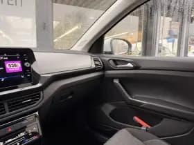 Volkswagen T-Cross 1.0 TSI Life Edition | Virtual | Keyless | Camera thumbnail 24