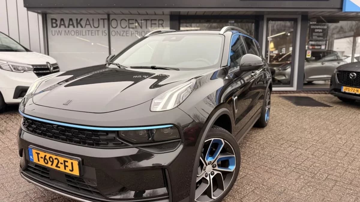 Lynk & Co 01 1.5 | Navi | Panoramadak | Memory | ACC — foto 1