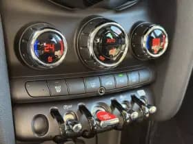 MINI Cooper Mini 1.5 Classic | Camden Edition thumbnail 19