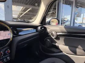 MINI Cooper Mini 1.5 Classic | Camden Edition thumbnail 23