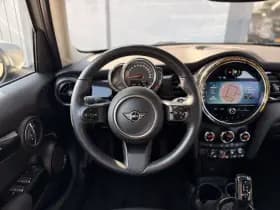 MINI Cooper Mini 1.5 Classic | Camden Edition thumbnail 9