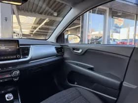 Kia Stonic 1.0 T-GDi MHEV Dynamic Line | Camera | Climate thumbnail 13