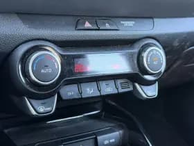 Kia Stonic 1.0 T-GDi MHEV Dynamic Line | Camera | Climate thumbnail 19