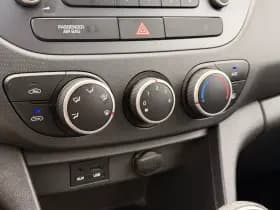 Hyundai I10 1.0i Comfort | Airco | Bluetooth | Dealer OH thumbnail 18