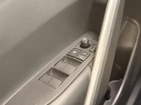 Toyota Corolla Cross 2.0 HP Hybrid Active | Carplay | ACC | Camera thumbnail 21