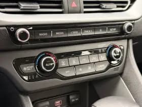 Kia Niro 1.6 GDi Hybrid ComfortLine | Carplay | Climate thumbnail 19