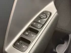 Kia Niro 1.6 GDi Hybrid ComfortLine | Carplay | Climate thumbnail 21