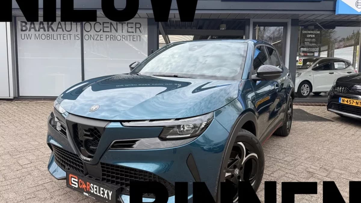 Alfa Romeo Romeo Junior 1.2 T Hybrid Speciale | 360 | 18" | Navi — foto 1