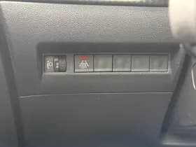 Peugeot e-2008 thumbnail 18