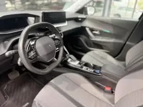 Peugeot e-2008 thumbnail 4